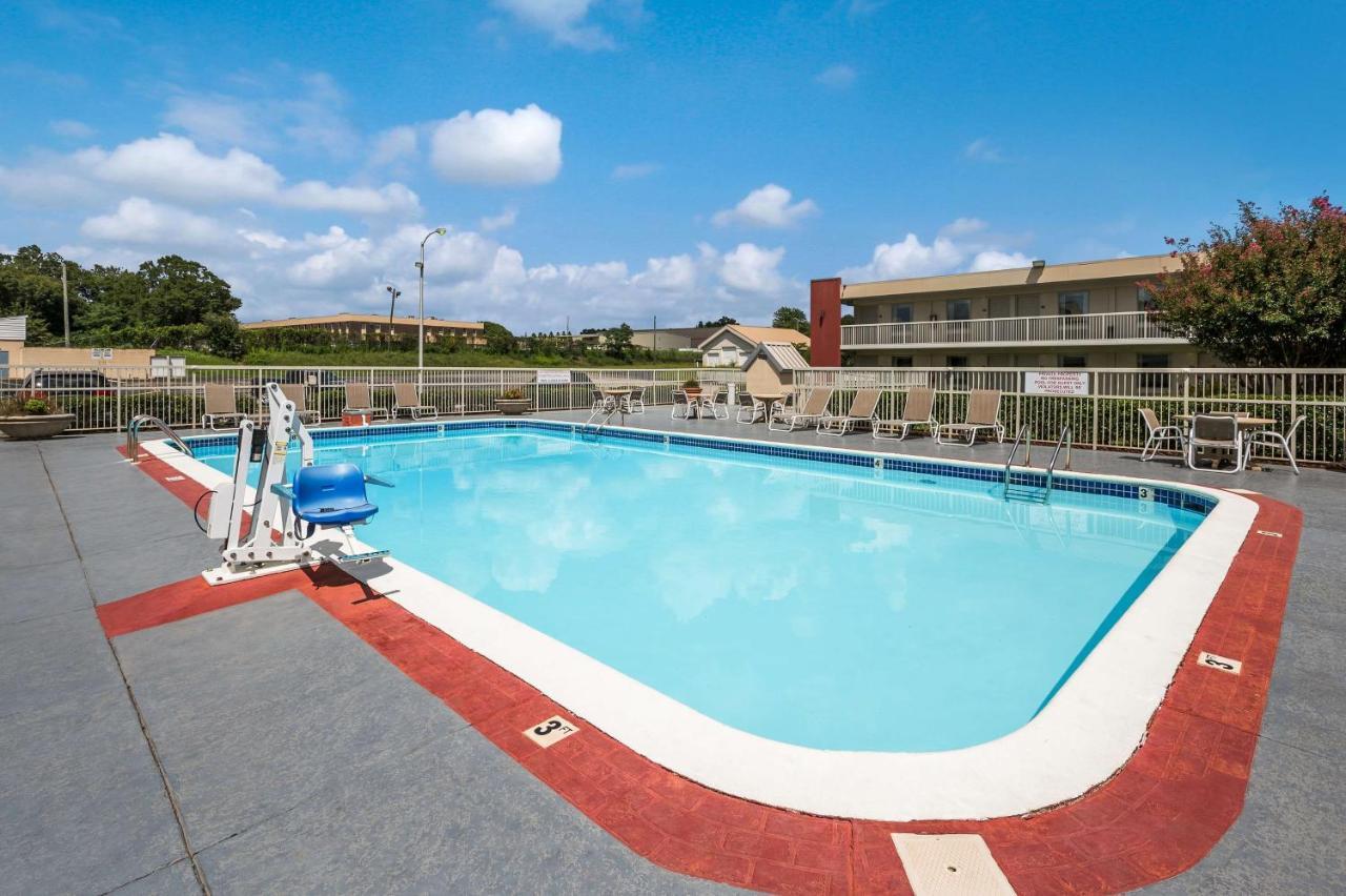 Inn Western
